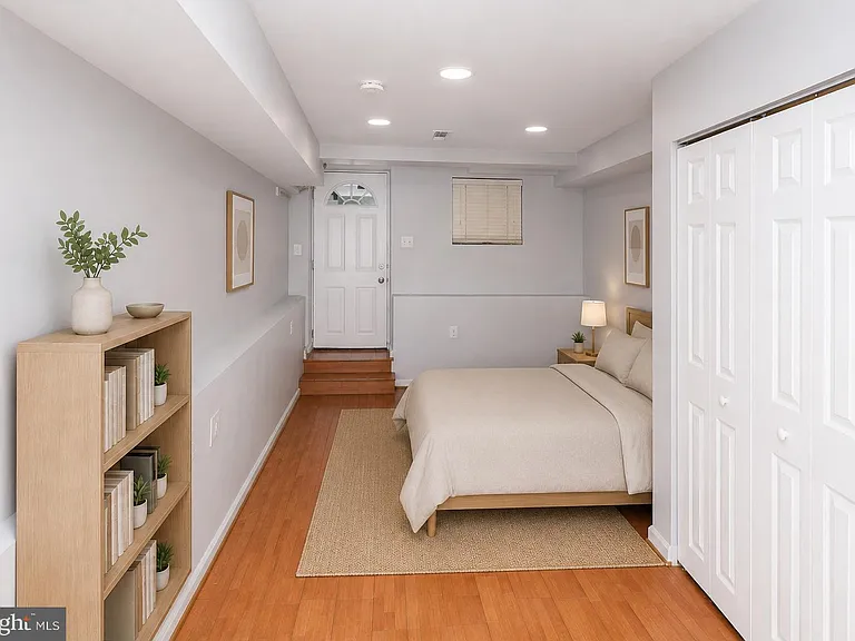 1437 E Capitol St SE #B — Photo 9