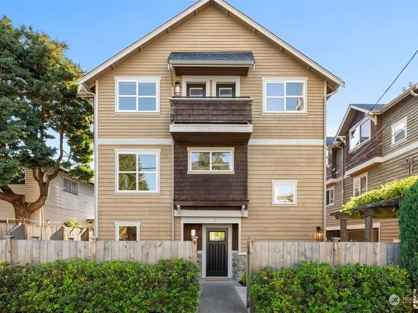 3027 60th Avenue SW #B, Seattle, WA 98116