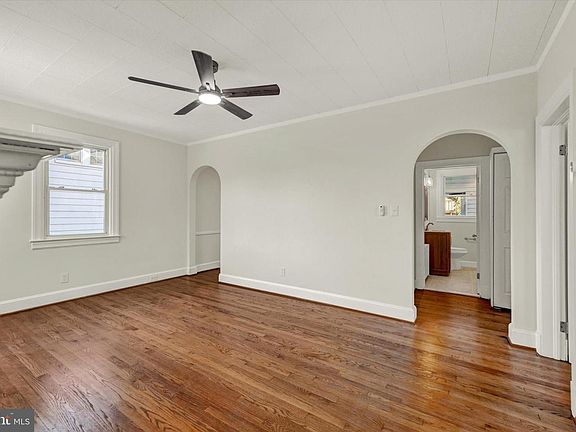 4th image of 1032 Elm Ridge Ave