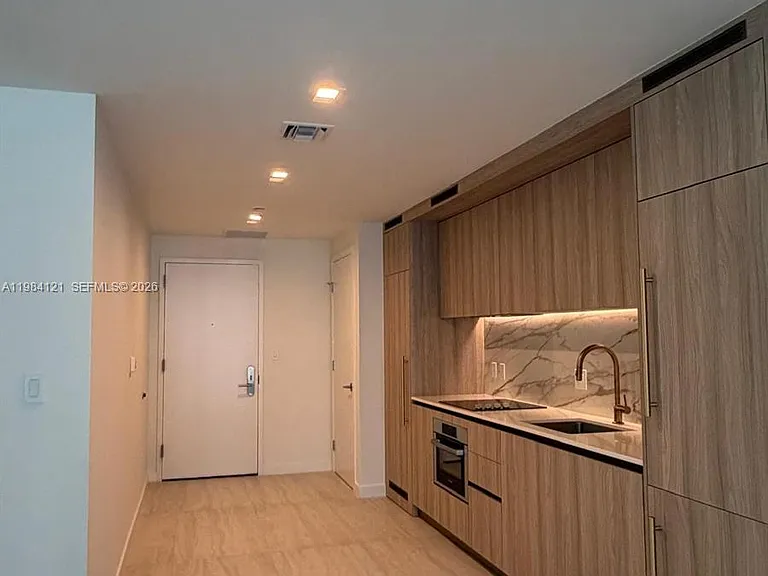 77 SE 5th St #1611 — Photo 18