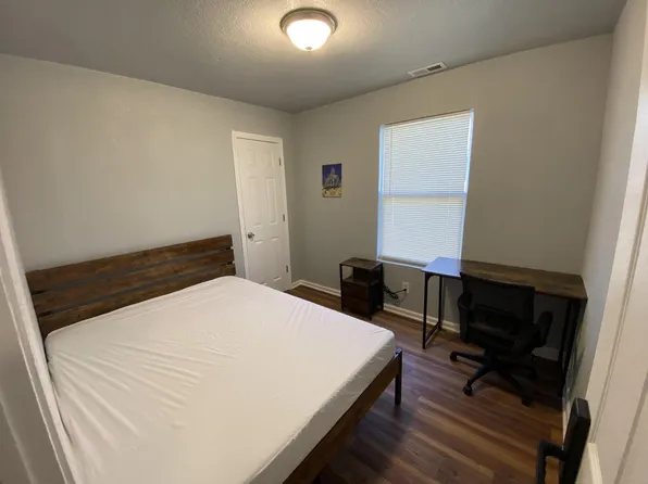 (undisclosed Address), Kansas City, MO 64132