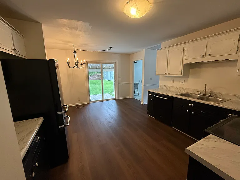 153 Arsenal Dr — Photo 5
