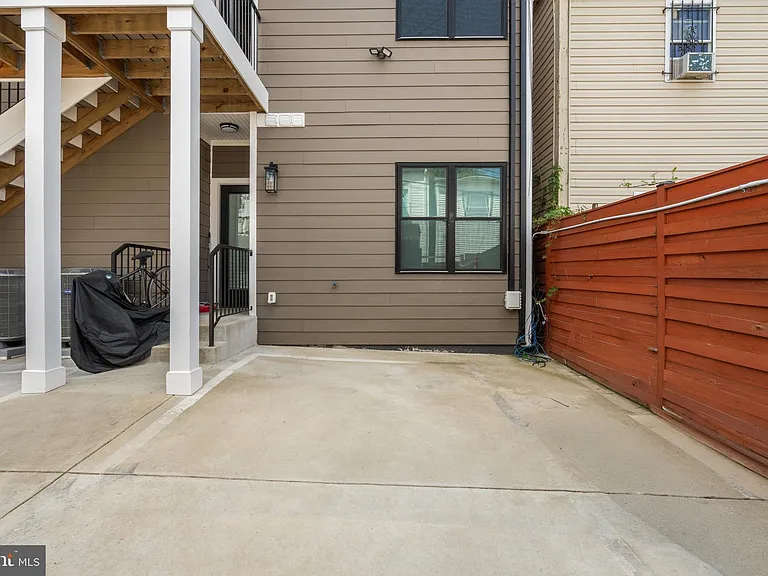 1130 Penn St NE #6 — Photo 21