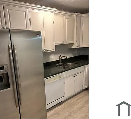 2 bed, 650 sqft, $1,900 — Photo 3