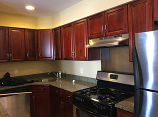 5925 Grove St #1D, Ridgewood, NY 11385