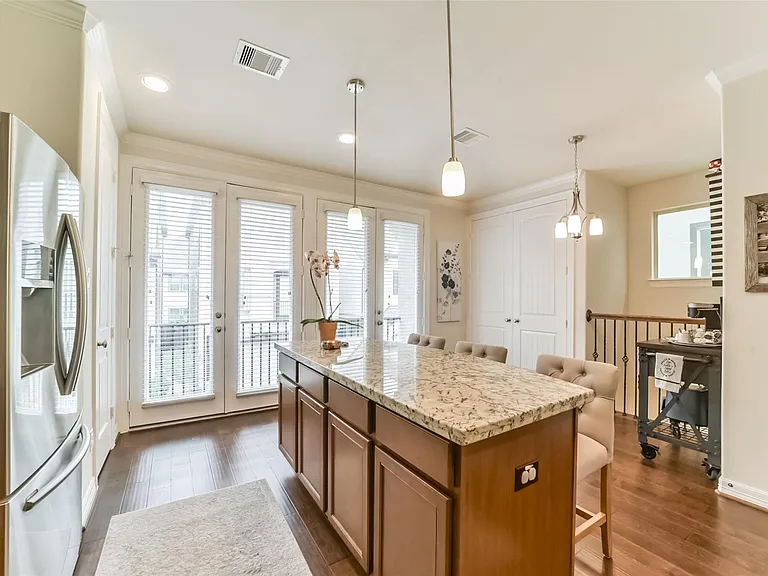1517 Miles Oaks Pl — Photo 12