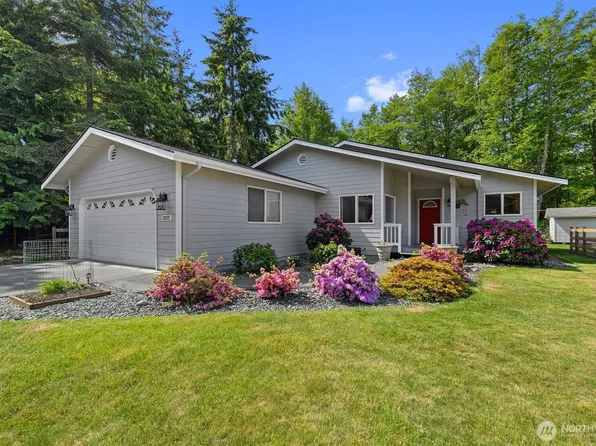 2021 Doe Dr, Oak Harbor, WA 98277