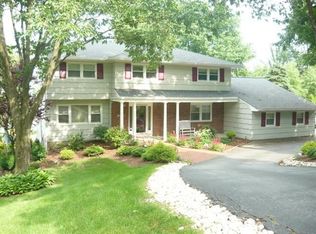7 Crest Ter, Montville, NJ 07045