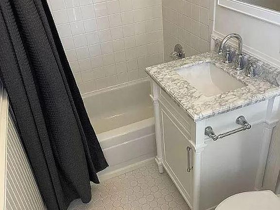 3rd image of 1724 Waller St Unit A