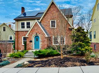 11 Calvin Rd, Jamaica Plain, MA 02130