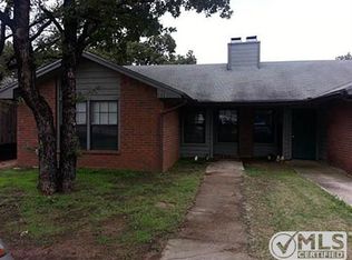 710 Woodland Ct, Kennedale, TX 76060