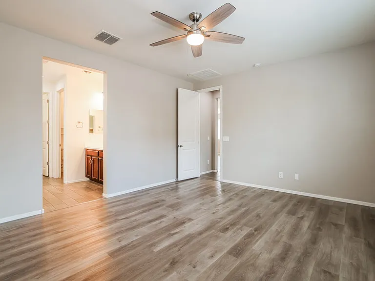 4150 W Ardmore Rd — Photo 9