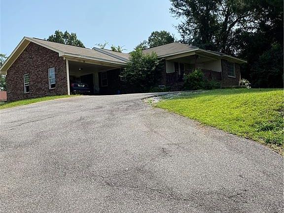 3rd image of 3220 University Blvd E