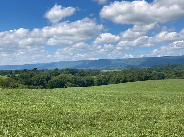 9&10 L Swafford Rd, Pikeville, TN 37367