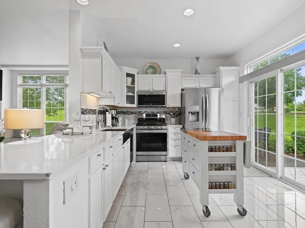 10007 66th AVENUE, Pleasant Prairie, WI 53158