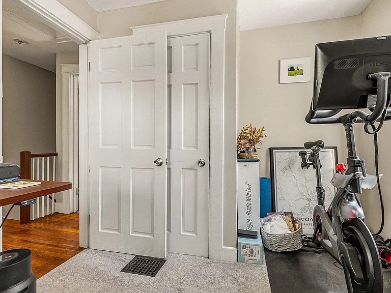 50 Raleigh Way — Photo 16