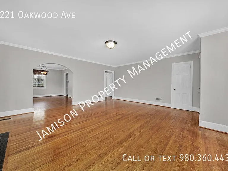 1221 Oakwood Ave — Photo 5