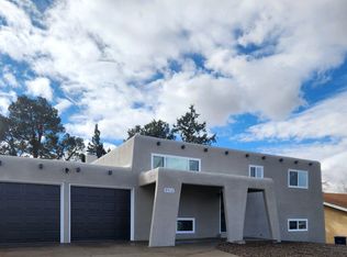 9512 Dona Rowena Ave NE, Albuquerque, NM 87111