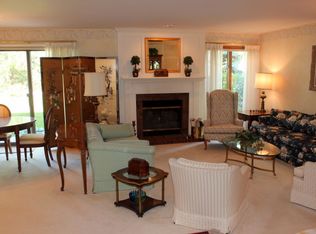 32 Kings Ct #K, Westchester, IL 60154