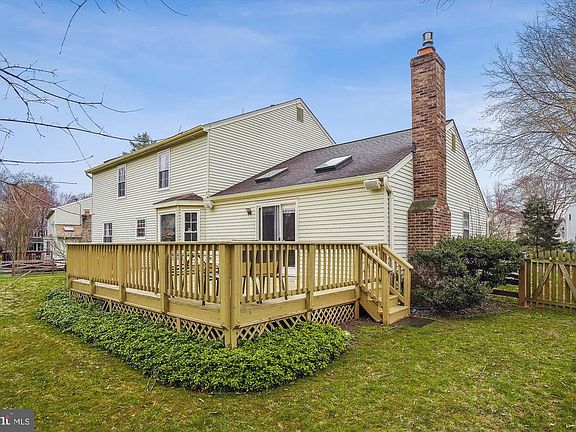 3rd image of 15608 Wapello Way