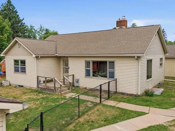 107 S Elba Ave, Eveleth, MN 55734