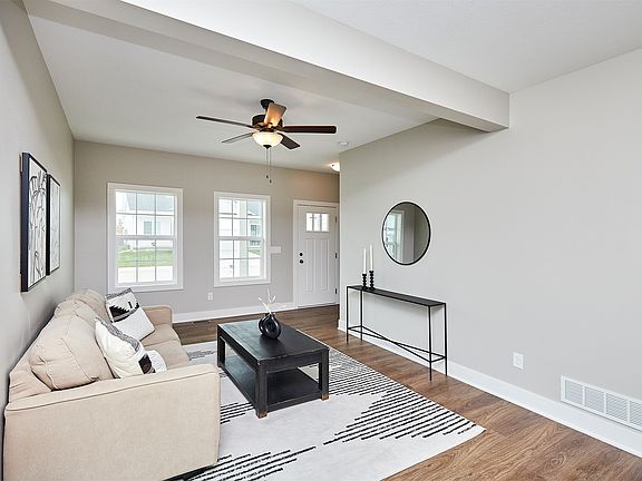 5th image of 9661 Crestview Dr