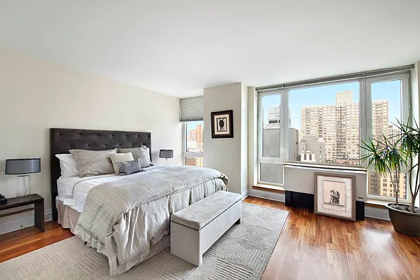 Rented by Town Residential | media 3