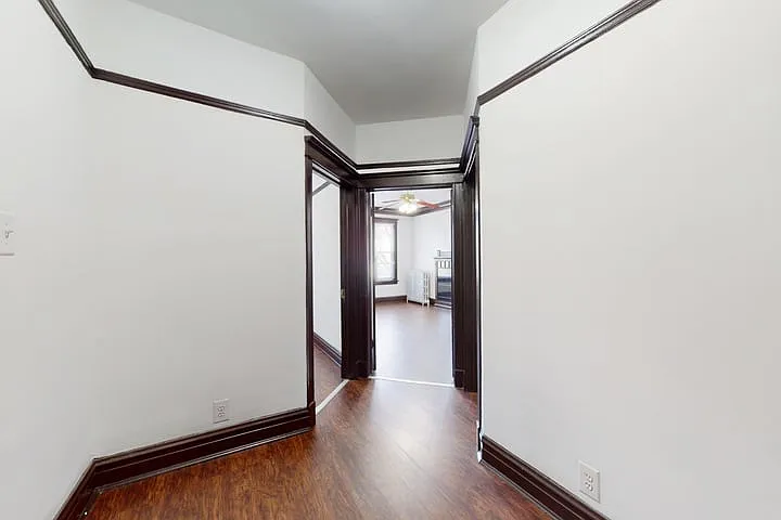 4859 S. Champlain Avenue — Photo 27