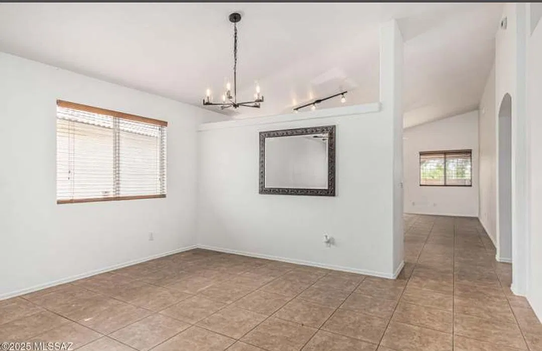 3 bed, 1511 sqft, $2,200 — Photo 3