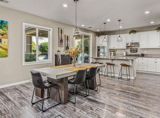 10664 Sandy Creek Dr, Santee, CA 92071