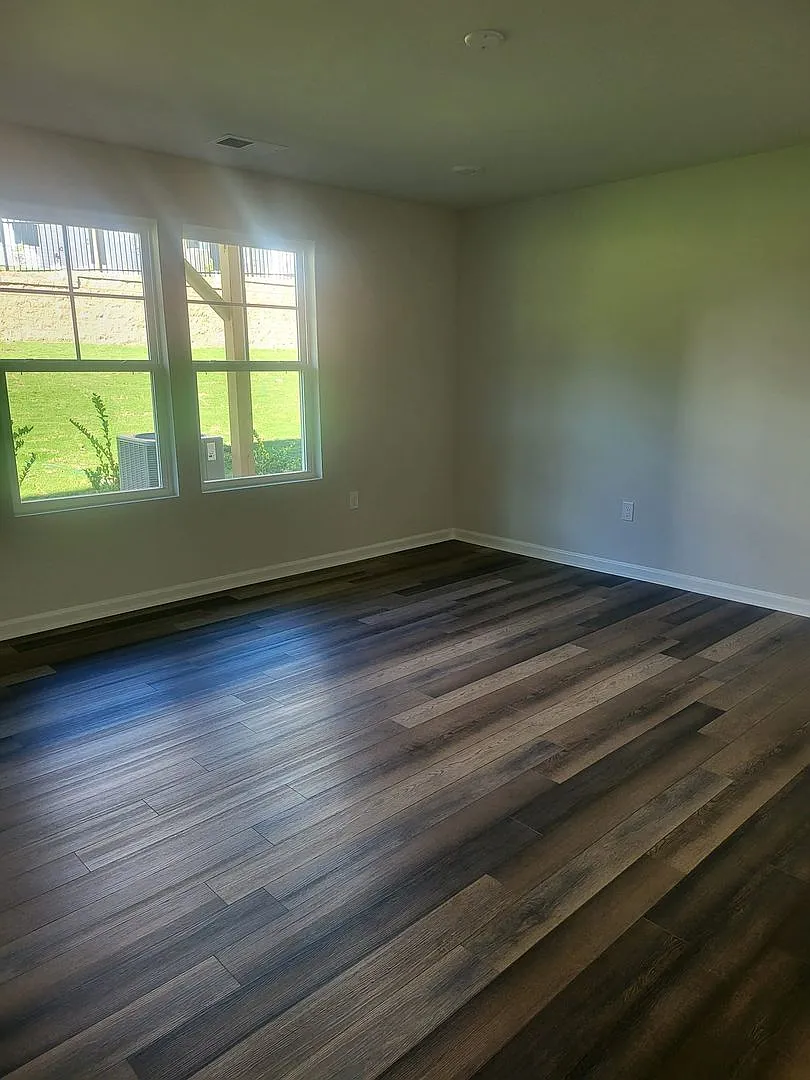 Room in 4 Bedroom Townhome at Castle Loch Ln — Photo 2