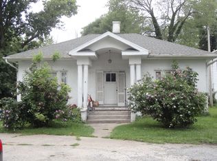118-120 W Church St, Benton, IL 62812
