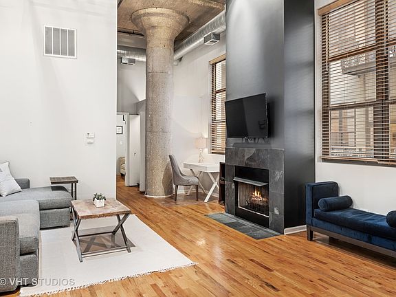4th image of 758 N Larrabee St APT 230