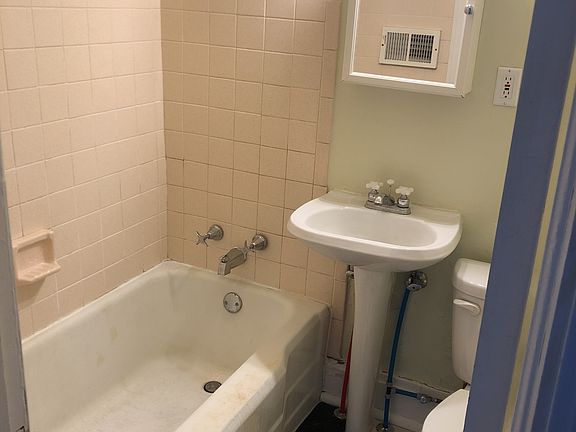 5th image of 569 Myrtle Ave #2E