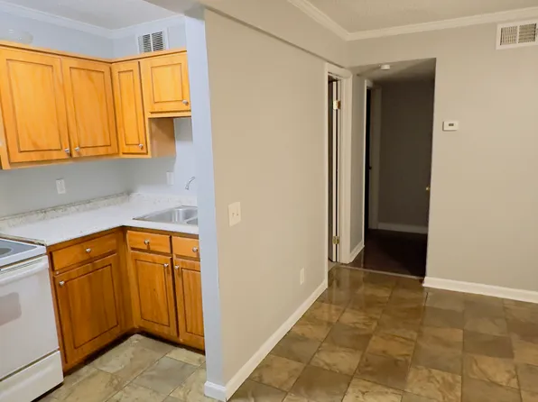 2754-3 Dug Gap Rd, Dalton, GA 30720