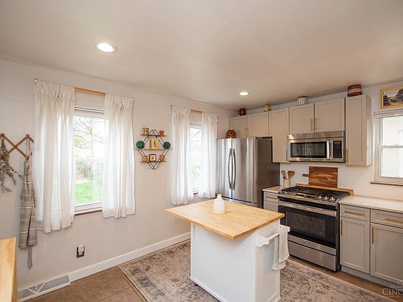 5th image of 4408 Redmont Ave