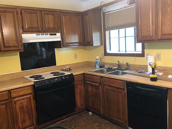 3rd image of 127 Pine Crest Dr #0