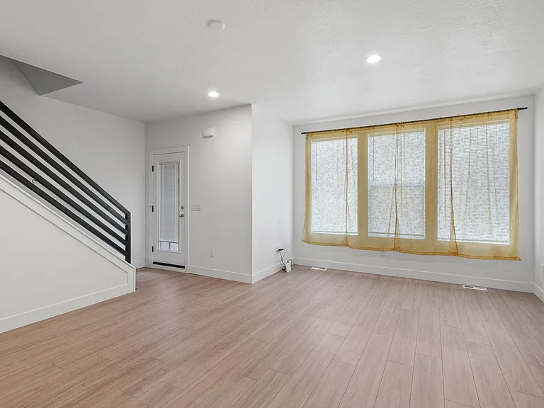120 Abbeville Ct #10 — Photo 5