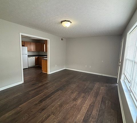 2nd image of 105 Stockton Ct APT B