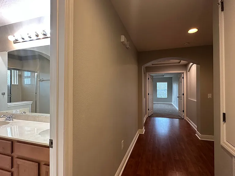 418 Brentwood Club Cv — Photo 46