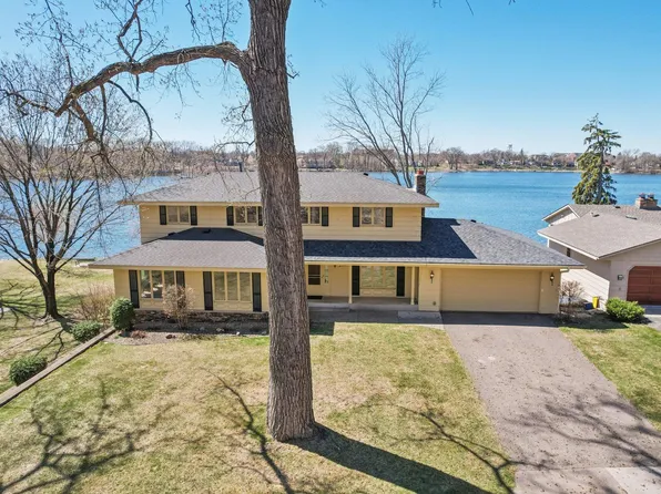 3921 Crystal Lake Blvd, Robbinsdale, MN 55422