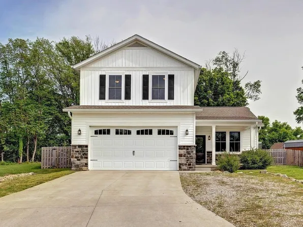 7215 W Mustang Dr, Ellettsville, IN 47429