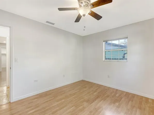 2261 Linwood Dr, Sarasota, FL 34232