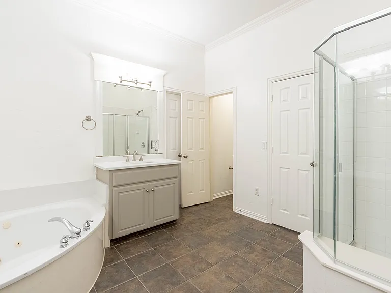 3731 Charter Dr — Photo 17