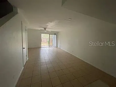 Building Photo - 4411 SW 34th St #803