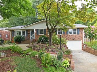 3433 Kinnamon Rd, Winston Salem, NC 27104