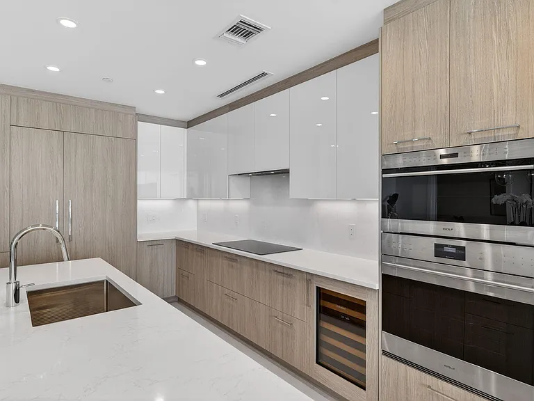 153 N Seabreeze Blvd #901 — Photo 13