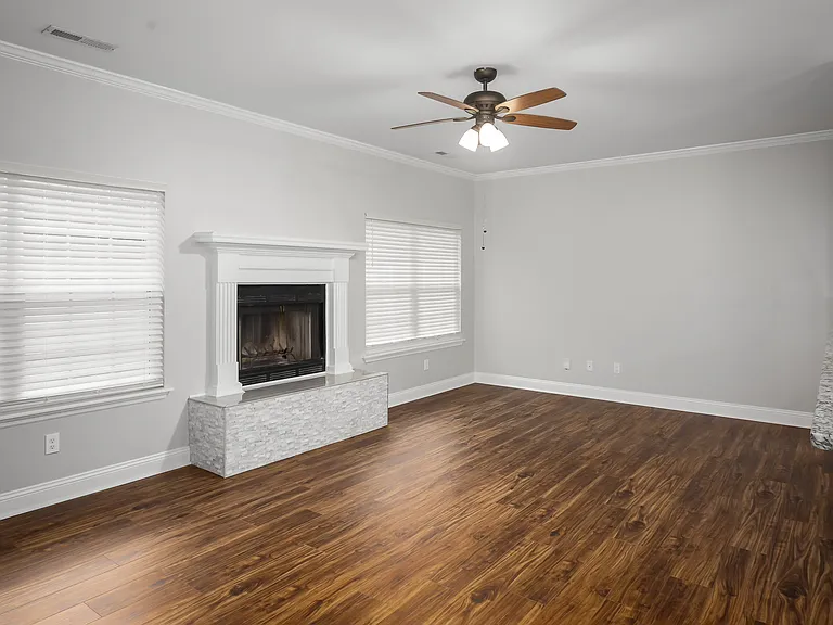 116 Bridletrace Ln — Photo 6