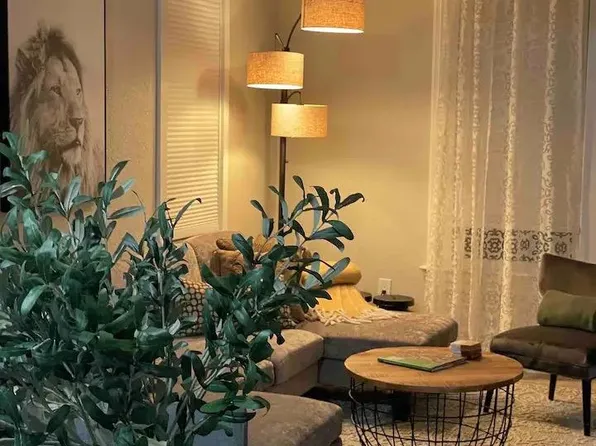 871 21st St APT 1, Oakland, CA 94607