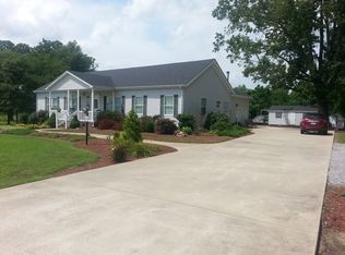 29439 Hunter Point Rd, Courtland, VA 23837